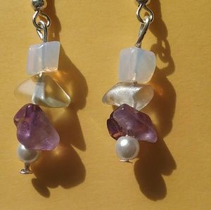 Clear and purple rock w pearl dangle earrings